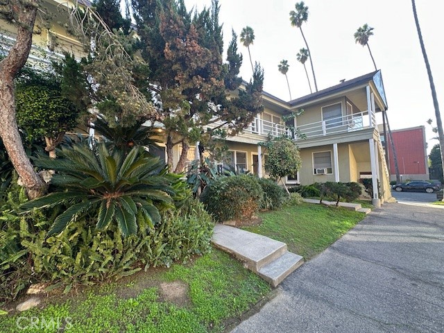 970 Elden Avenue, Unit 6 Los Angeles, CA 90006 - Photo 10 of 10 a view of a house with a yard