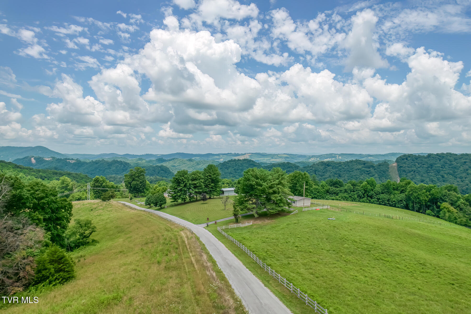 2083 Bundren Mountain Road Tazewell, TN 37879 - Photo 38 of 42 2083 Bundren Mountain Rd-7