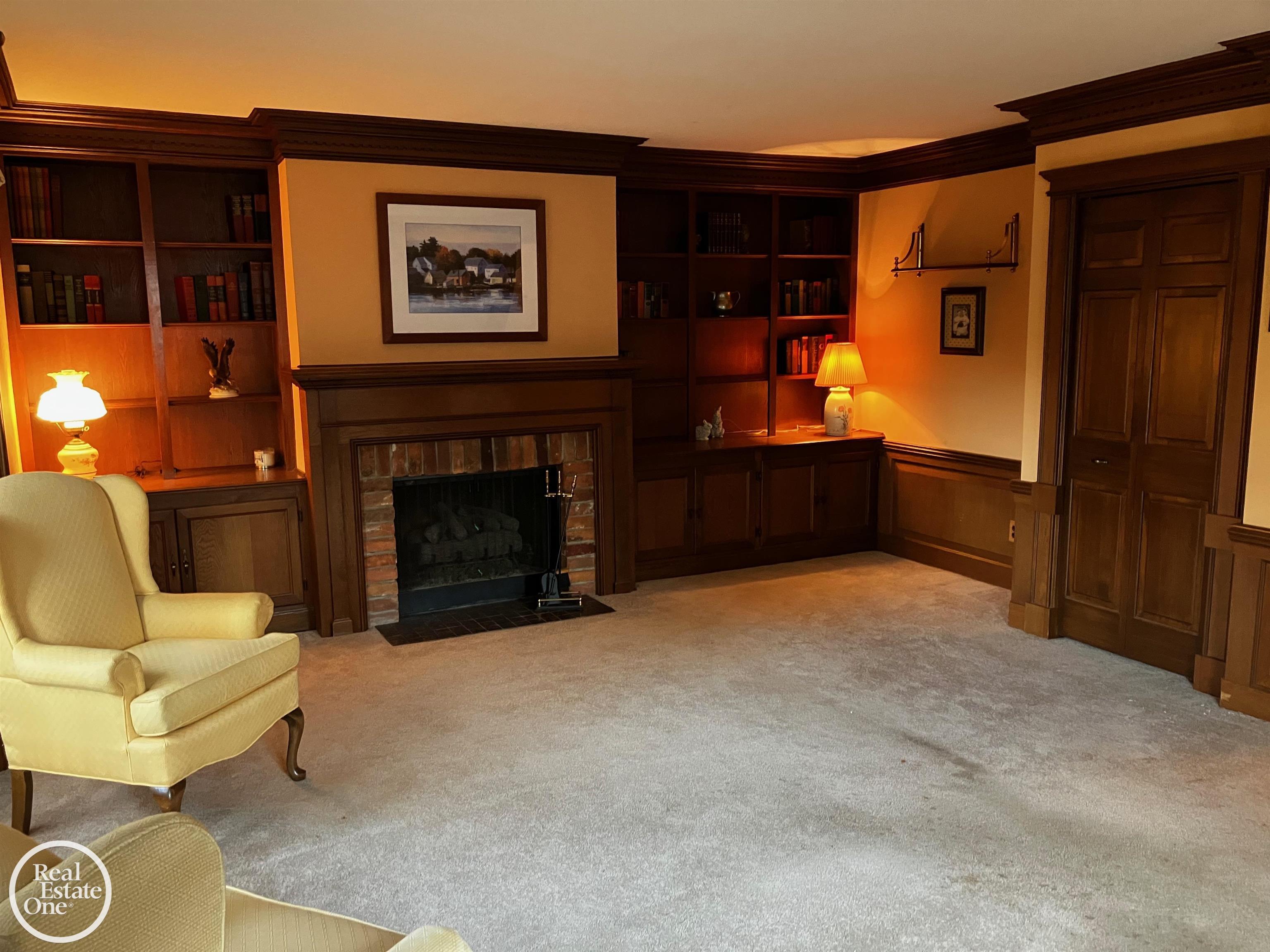 735 Hampton Road Grosse Pointe Woods, MI 48236 - Photo 15 of 27