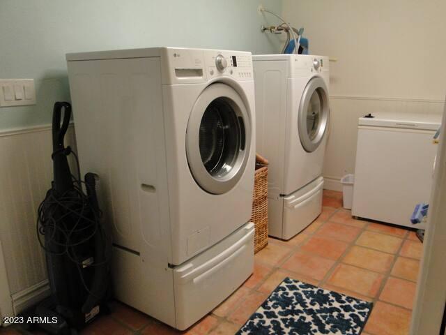 11222 North Miller Road Scottsdale, AZ 85260 - Photo 28 of 32 a utility room with dryer and washer
