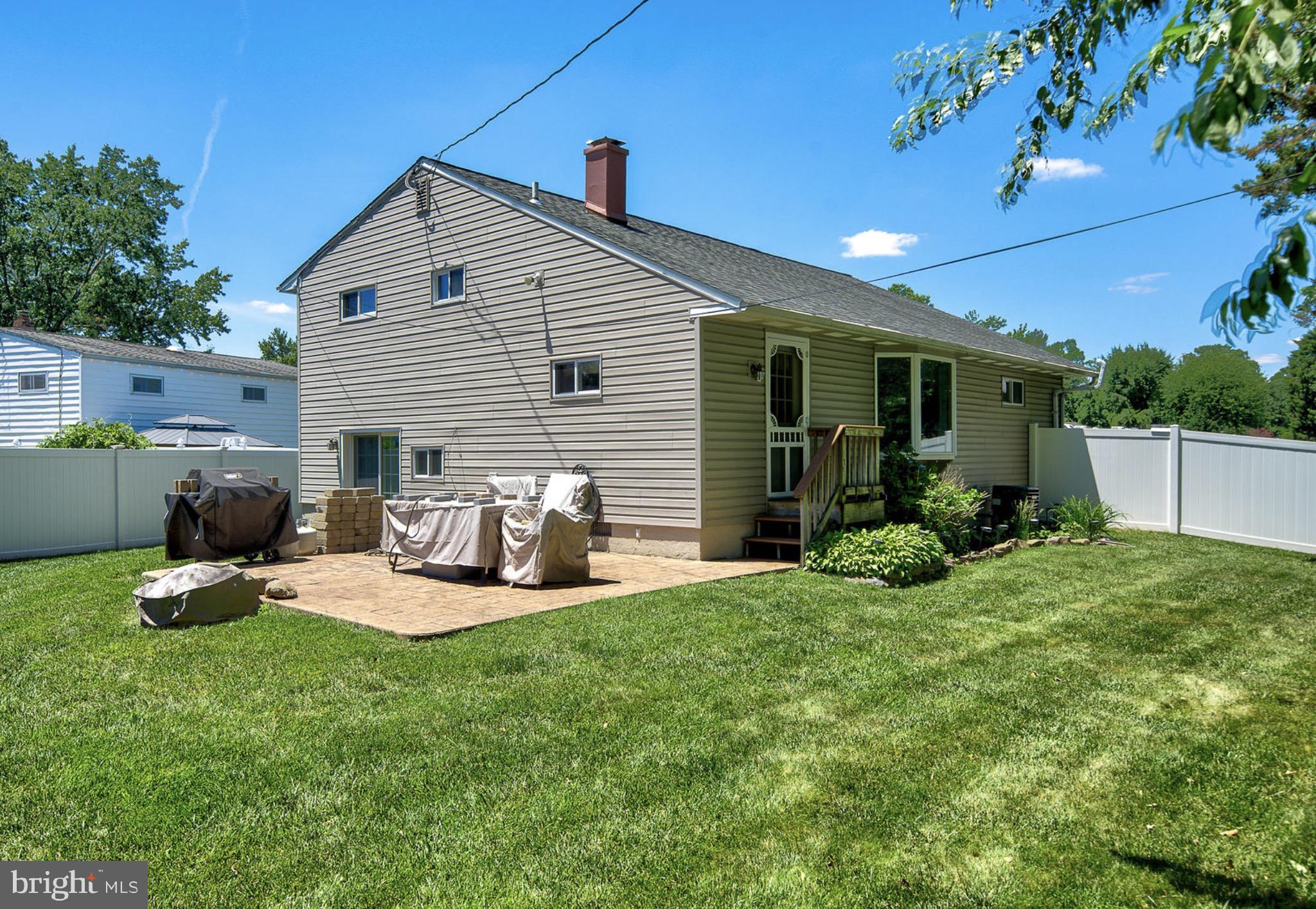 229 Greene Road Warminster, PA 18974 - Photo 6 of 30