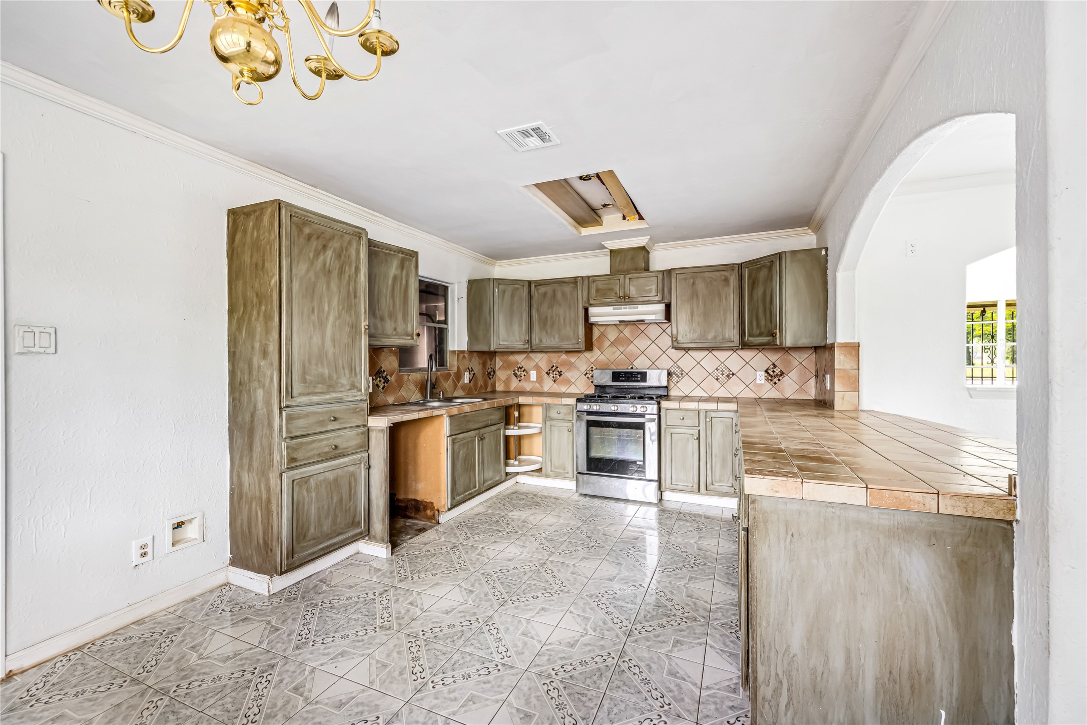 7707 Nordling Road Houston, TX 77037 - Photo 8 of 17