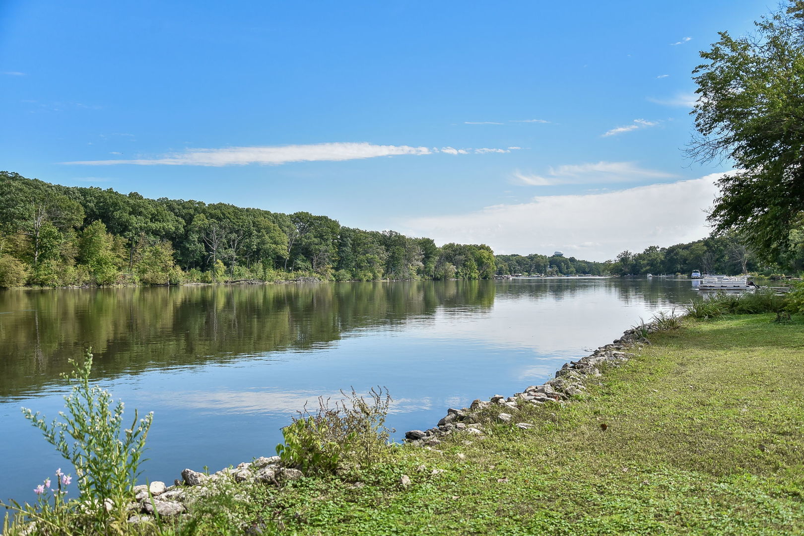 31 6n705 Il Rte Street St. Charles, IL 60175 - Photo 48 of 61 a view of a lake with a city