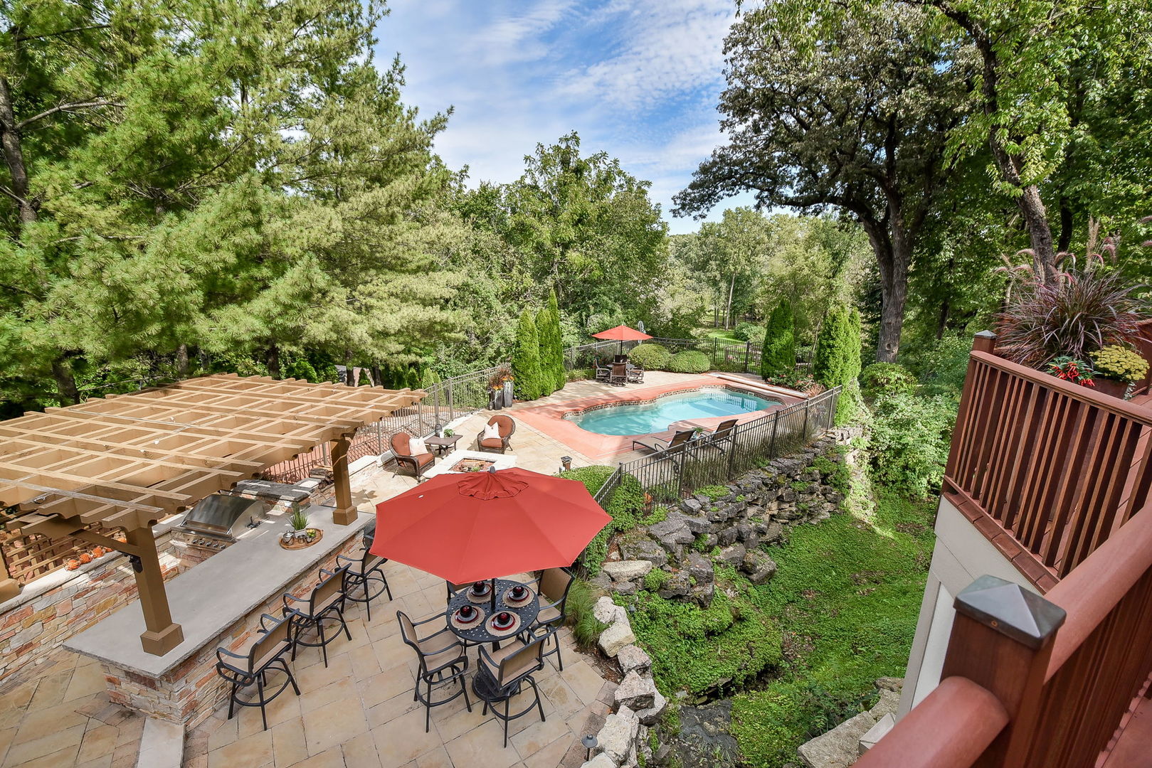 31 6n705 Il Rte Street St. Charles, IL 60175 - Photo 55 of 61 a backyard of a house with table and chairs