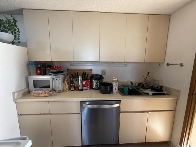 $325,000 | 1060 Kamehameha Highway, Unit 3303A, Pearl City, HI 96782