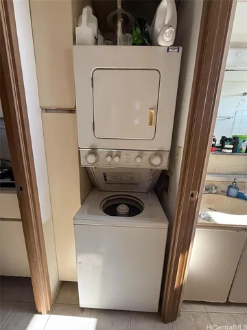 $325,000 | 1060 Kamehameha Highway, Unit 3303A, Pearl City, HI 96782