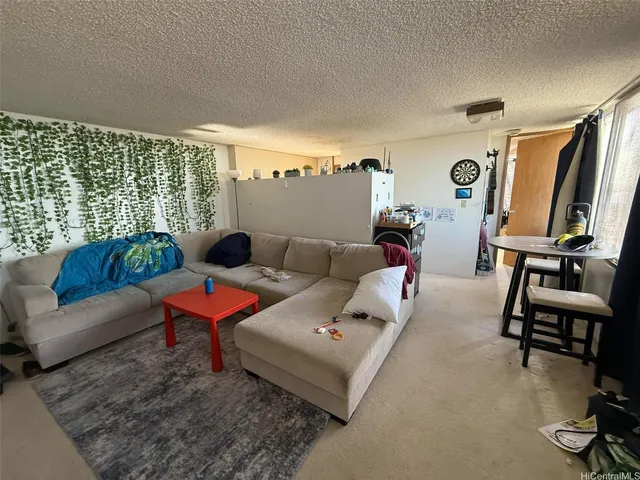 $325,000 | 1060 Kamehameha Highway, Unit 3303A, Pearl City, HI 96782