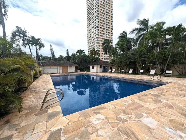 $325,000 | 1060 Kamehameha Highway, Unit 3303A, Pearl City, HI 96782