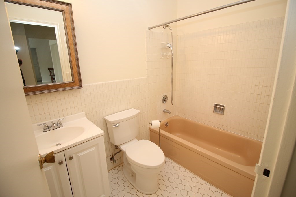 181 Lake Shore Road, Unit 3 Boston, MA 02135 - Photo 17 of 29