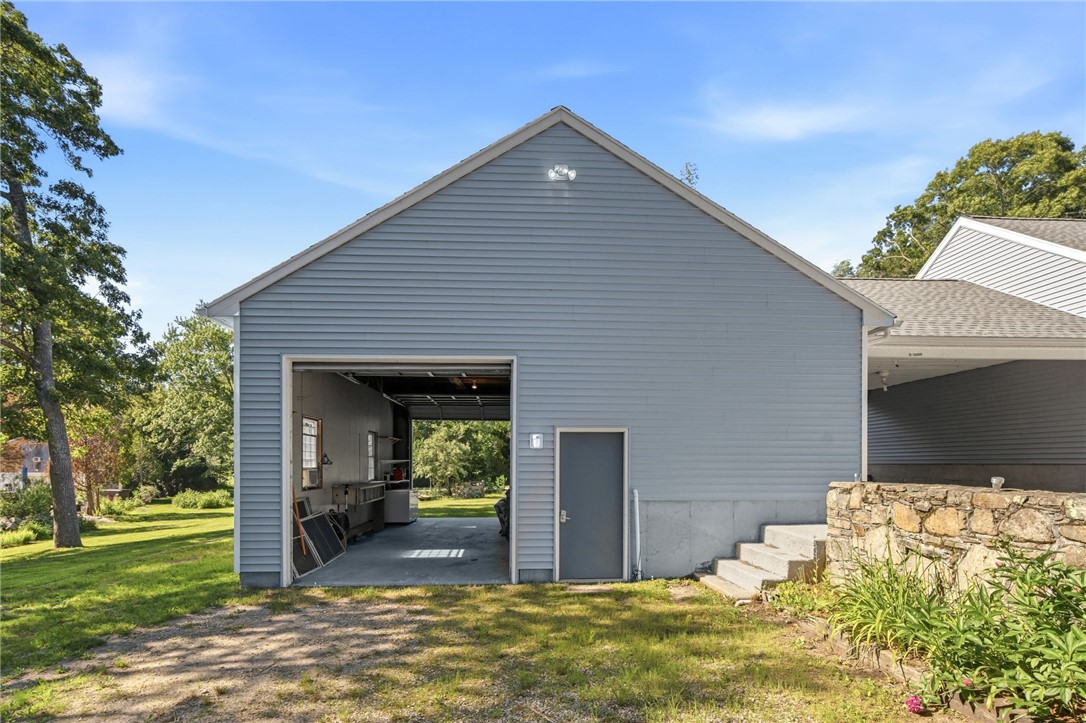 655 Saugatucket Road South Kingstown, RI 02879 - Photo 5 of 50