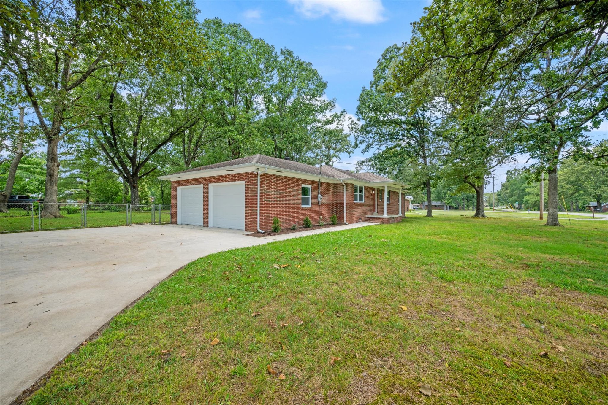 802 Lowry Street Manchester, TN 37355 - Photo 2 of 22