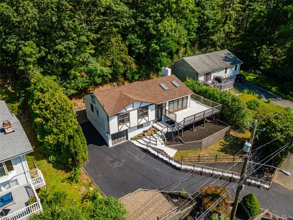 $490,000 | 64 Edgemere Avenue, Greenwood Lake, NY 10925