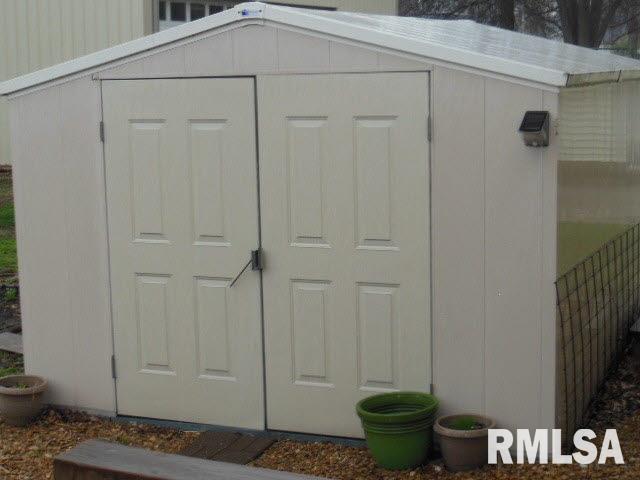 612 E Field Flora, IL 62839 - Photo 36 of 36 Gallery Image 36