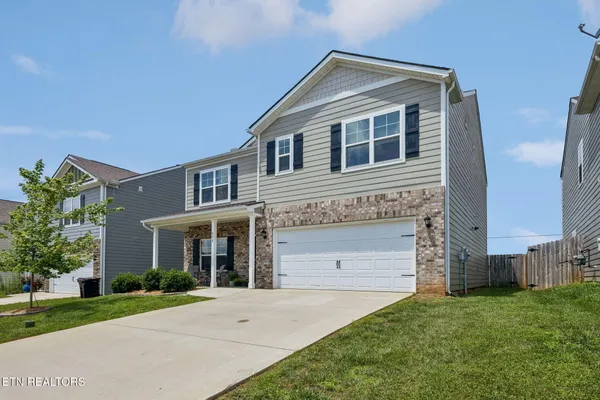 $415,000 | 998 Stone Creek Drive, Loudon, TN 37774