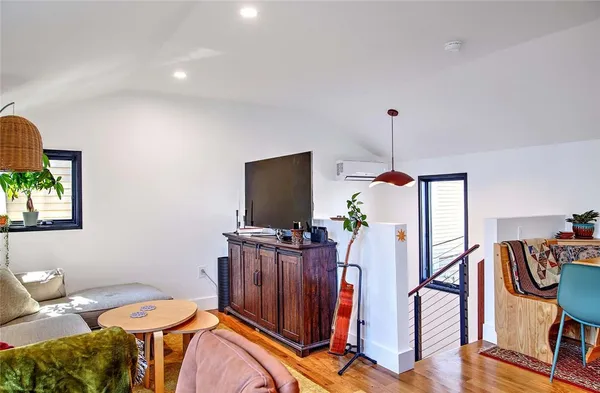 $3,500 | 37 Ring Street, Providence, RI 02909