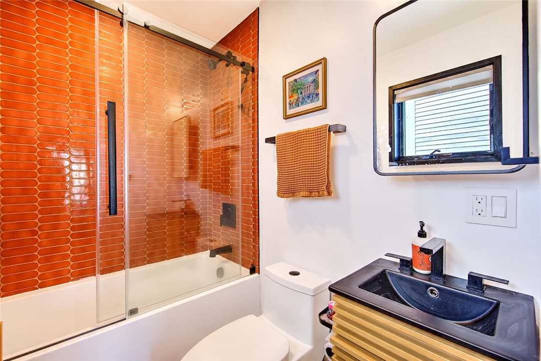 37 Ring Street Providence, RI 02909 - Photo 19 of 28 Full bathroom off bedroom 1