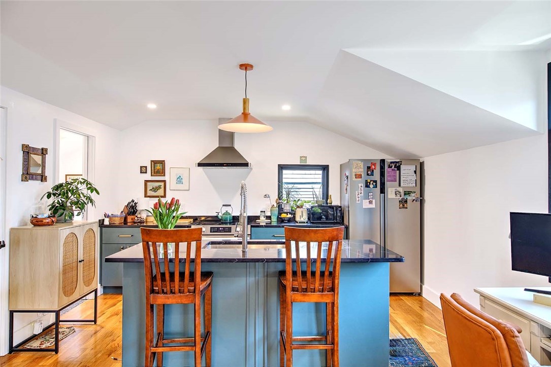37 Ring Street Providence, RI 02909 - Photo 2 of 28