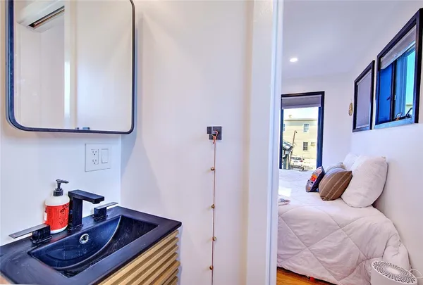 $3,500 | 37 Ring Street, Providence, RI 02909