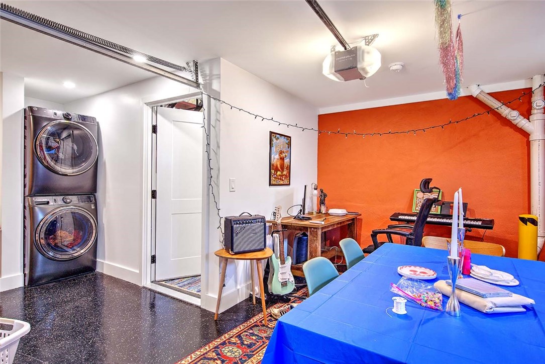 37 Ring Street Providence, RI 02909 - Photo 26 of 28