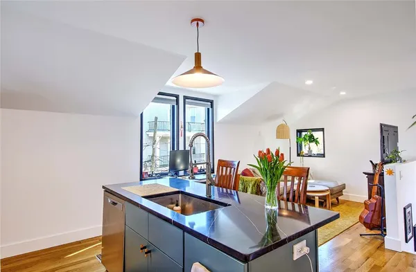 $3,500 | 37 Ring Street, Providence, RI 02909