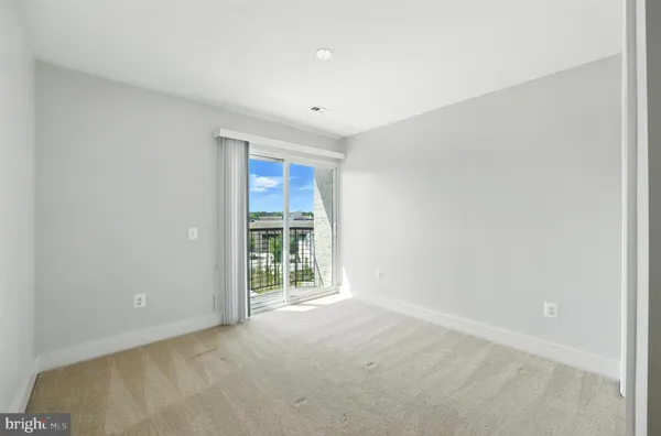 $2,195 | 19510 Village Walk, Unit 2205, Montgomery Village, MD 20886