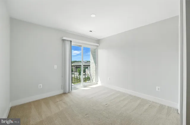 $2,250 | 19510 Village Walk, Unit 2205, Montgomery Village, MD 20886