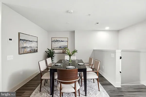 $2,195 | 19510 Village Walk, Unit 2205, Montgomery Village, MD 20886