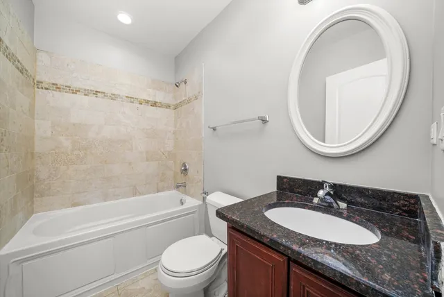 $1,715 | 6300 North Rockwell Street, Unit G, Chicago, IL 60659