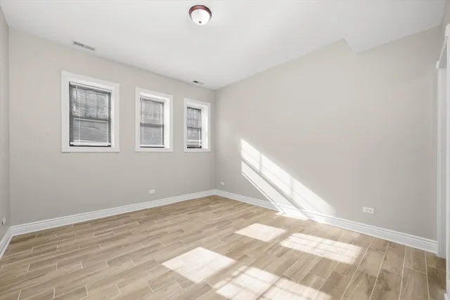 $1,715 | 6300 North Rockwell Street, Unit G, Chicago, IL 60659