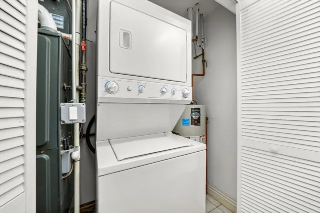 $1,715 | 6300 North Rockwell Street, Unit G, Chicago, IL 60659