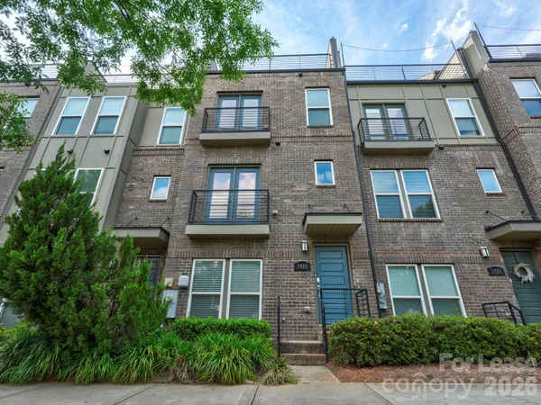 $3,300 | 3822 Sky Haven Drive, Charlotte, NC 28217