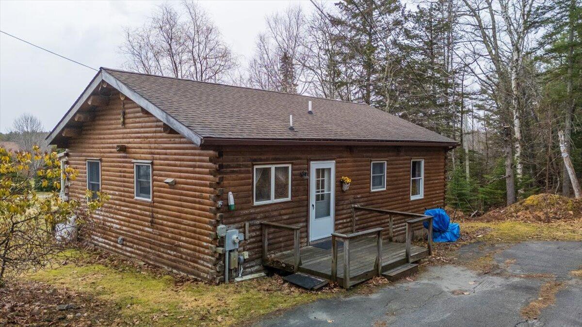 11 Warren Lane Boothbay Harbor, ME 04538 - Photo 1 of 28 Warren Ln best exterior