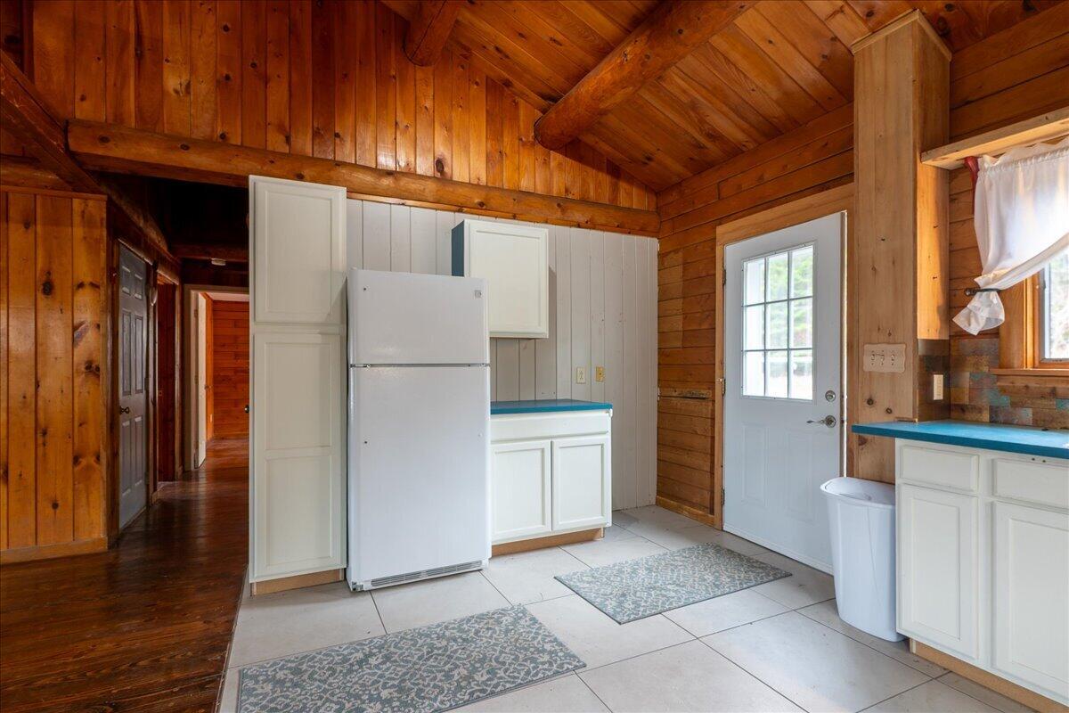 11 Warren Lane Boothbay Harbor, ME 04538 - Photo 14 of 28 Warren Ln kitchen 5