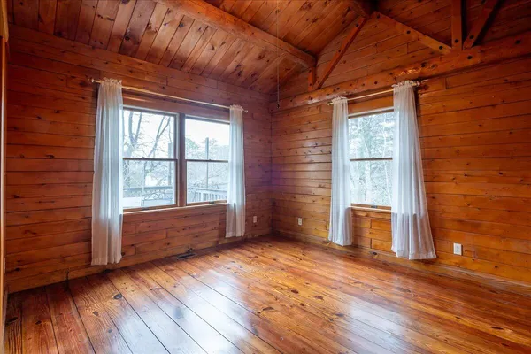 $395,000 | 11 Warren Lane, Boothbay Harbor, ME 04538
