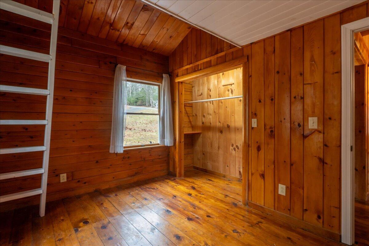 11 Warren Lane Boothbay Harbor, ME 04538 - Photo 22 of 28 Warren Ln second beroom 3