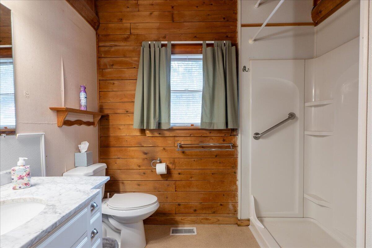 11 Warren Lane Boothbay Harbor, ME 04538 - Photo 25 of 28 Warren Ln bath 2