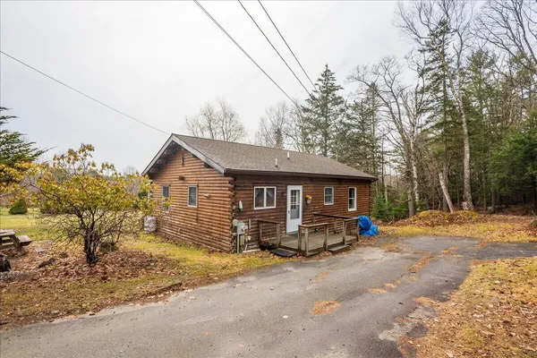 $395,000 | 11 Warren Lane, Boothbay Harbor, ME 04538
