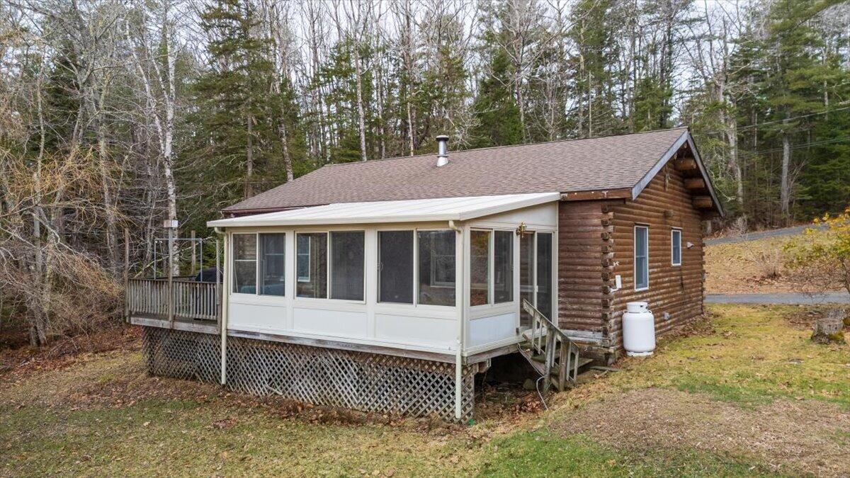 11 Warren Lane Boothbay Harbor, ME 04538 - Photo 4 of 28 Warren Ln exterior 9