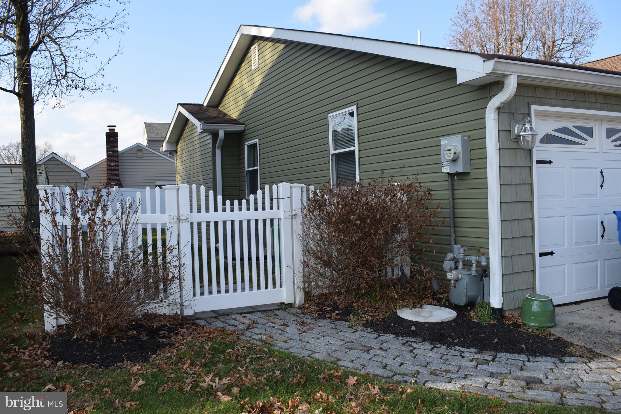 503 Fairhurst Road Fairless Hills, PA 19030 - Photo 6 of 12 Even has a "white picket fence"