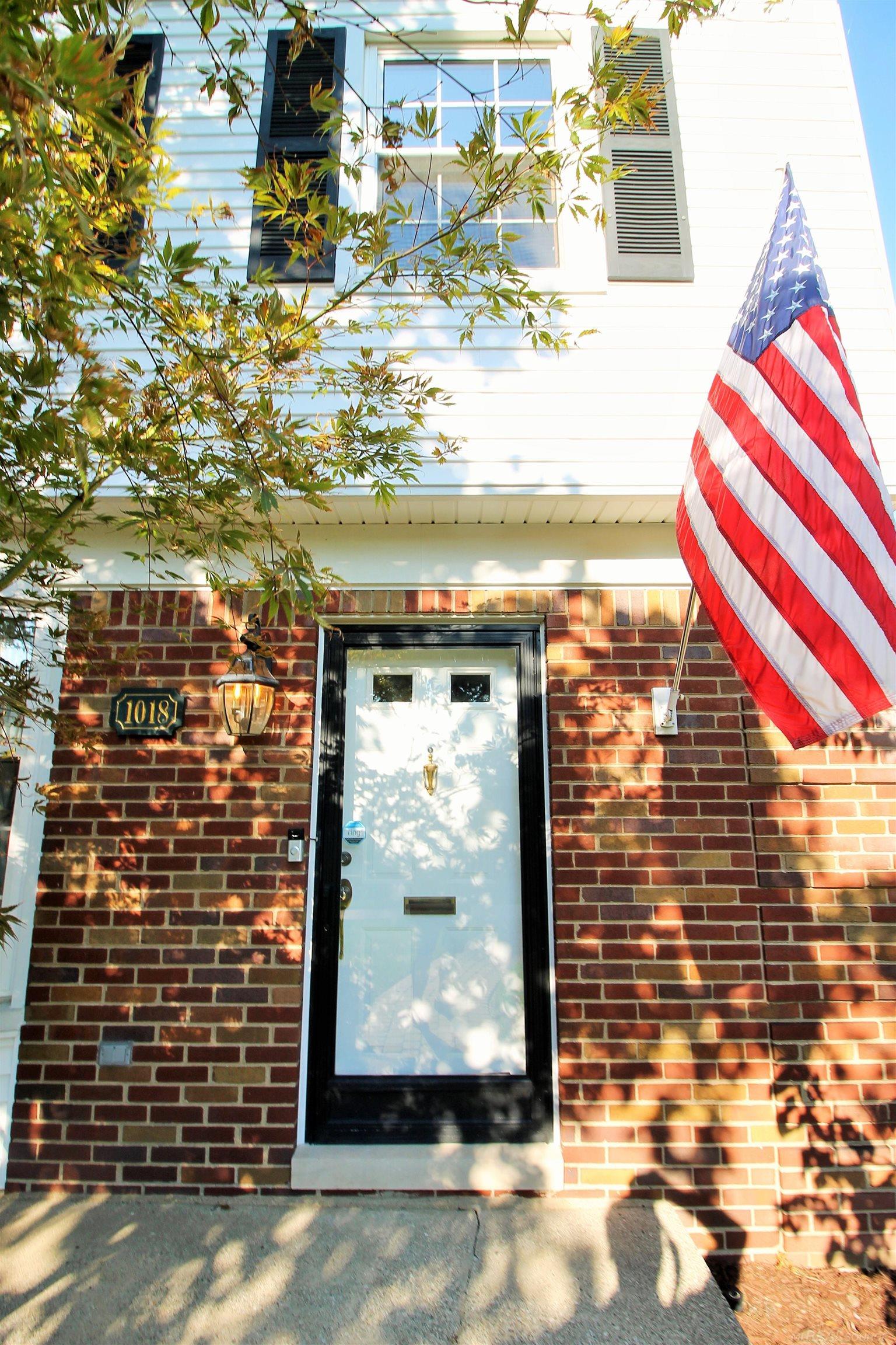 1018 Nottingham Road Grosse Pointe, MI 48230 - Photo 4 of 59 50088890-3.JPG