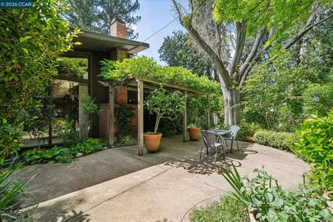 $3,500,000 | 200 Wayne Avenue, Alamo, CA 94507