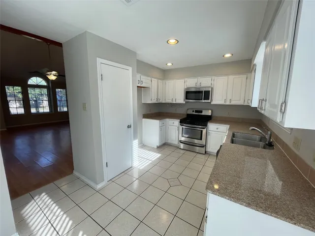 $2,300 | 3909 Danli Lane, Austin, TX 78749