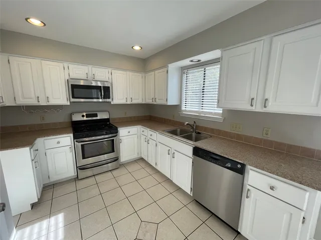 $2,300 | 3909 Danli Lane, Austin, TX 78749