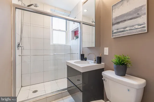 $250,000 | 1725 New Hampshire Avenue Northwest, Unit 703, Washington, DC 20009