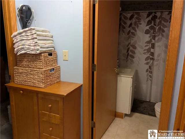 $189,900 | 2721 Smith Hollow Road, Hinsdale, NY 14760