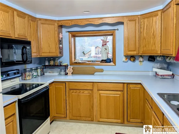 $189,900 | 2721 Smith Hollow Road, Hinsdale, NY 14760