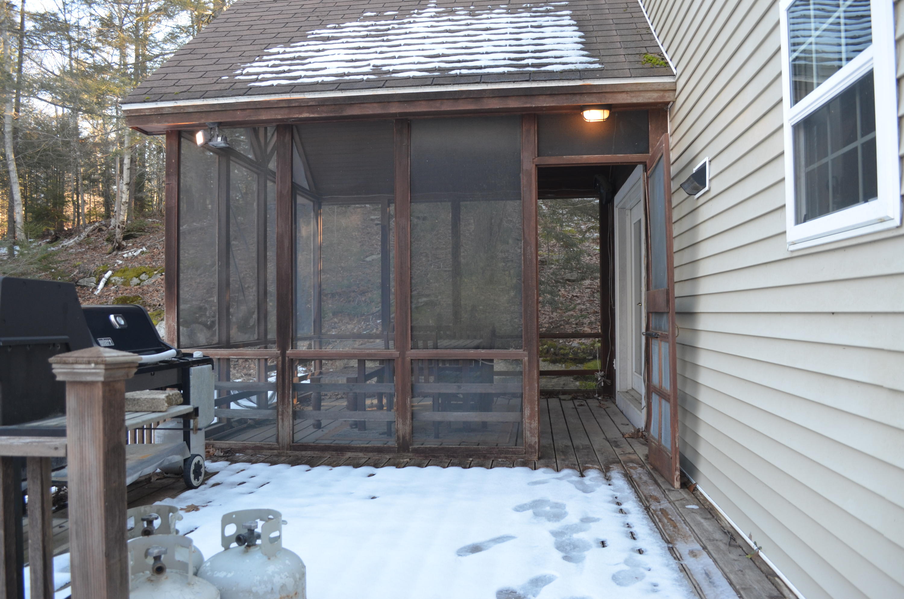 20 Townline Road Boothbay, ME 04537 - Photo 12 of 17 Back Screened Porch Deck Kane