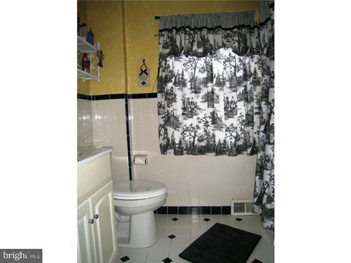 362 Wyndmoor Road Springfield, PA 19064 - Photo 21 of 25 Bathroom