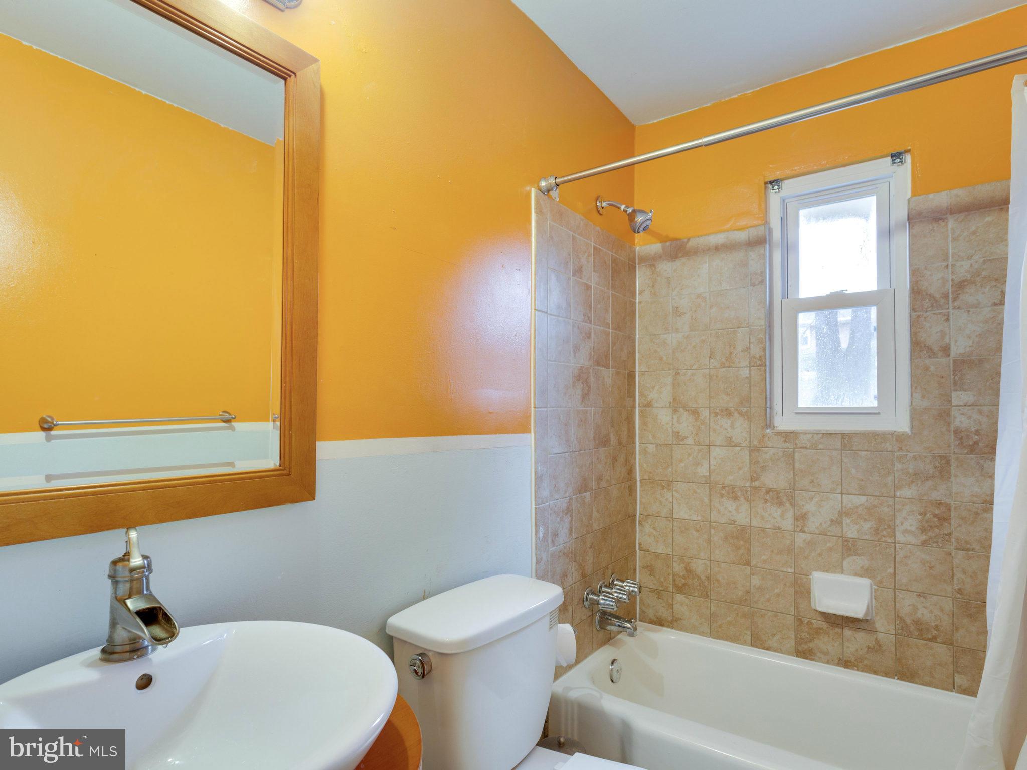 7511 Murillo Street Springfield, VA 22151 - Photo 15 of 22 Bath
