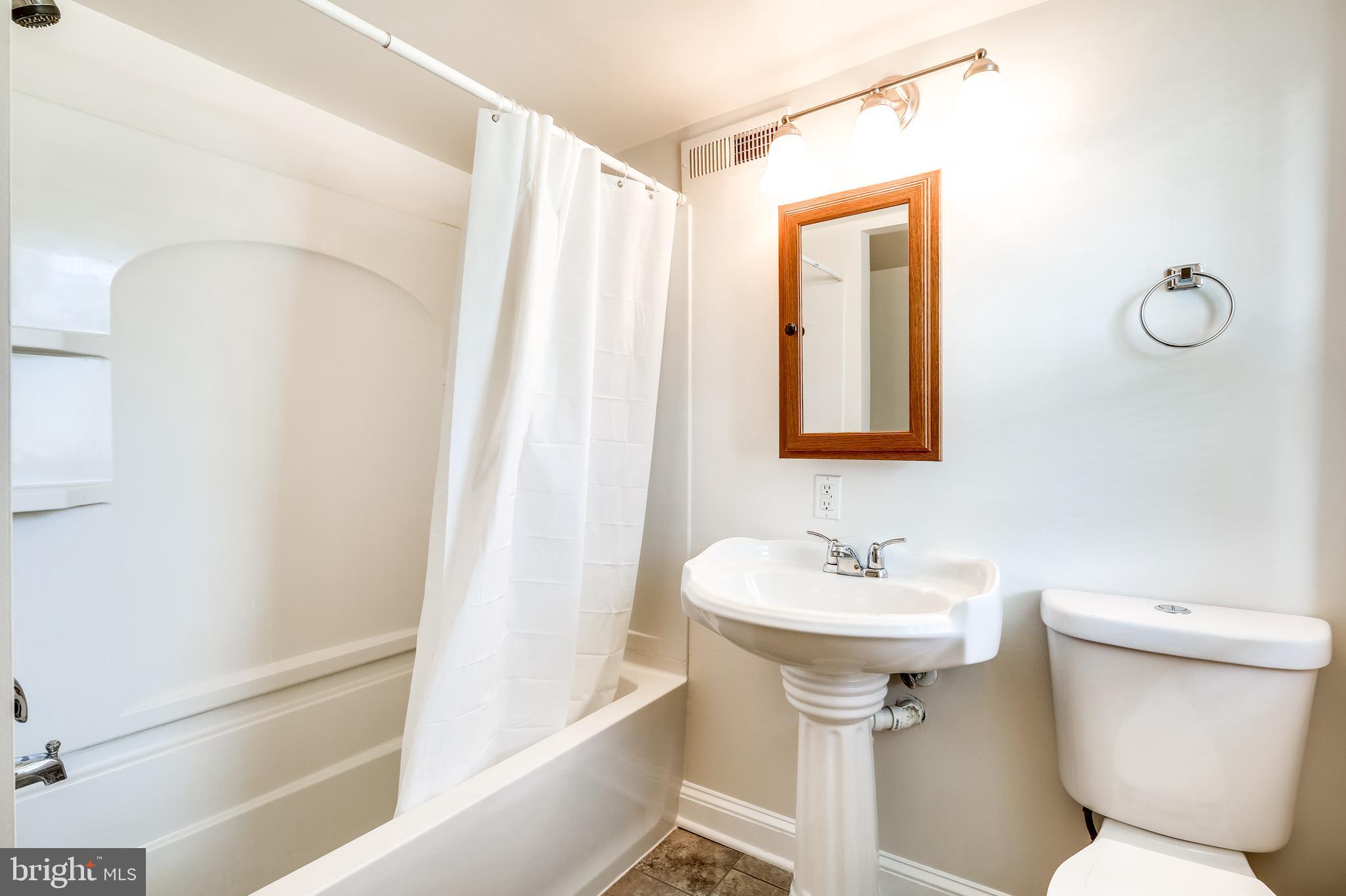 1615 Grange Road Edgewater, MD 21037 - Photo 13 of 33 Full Bathroom